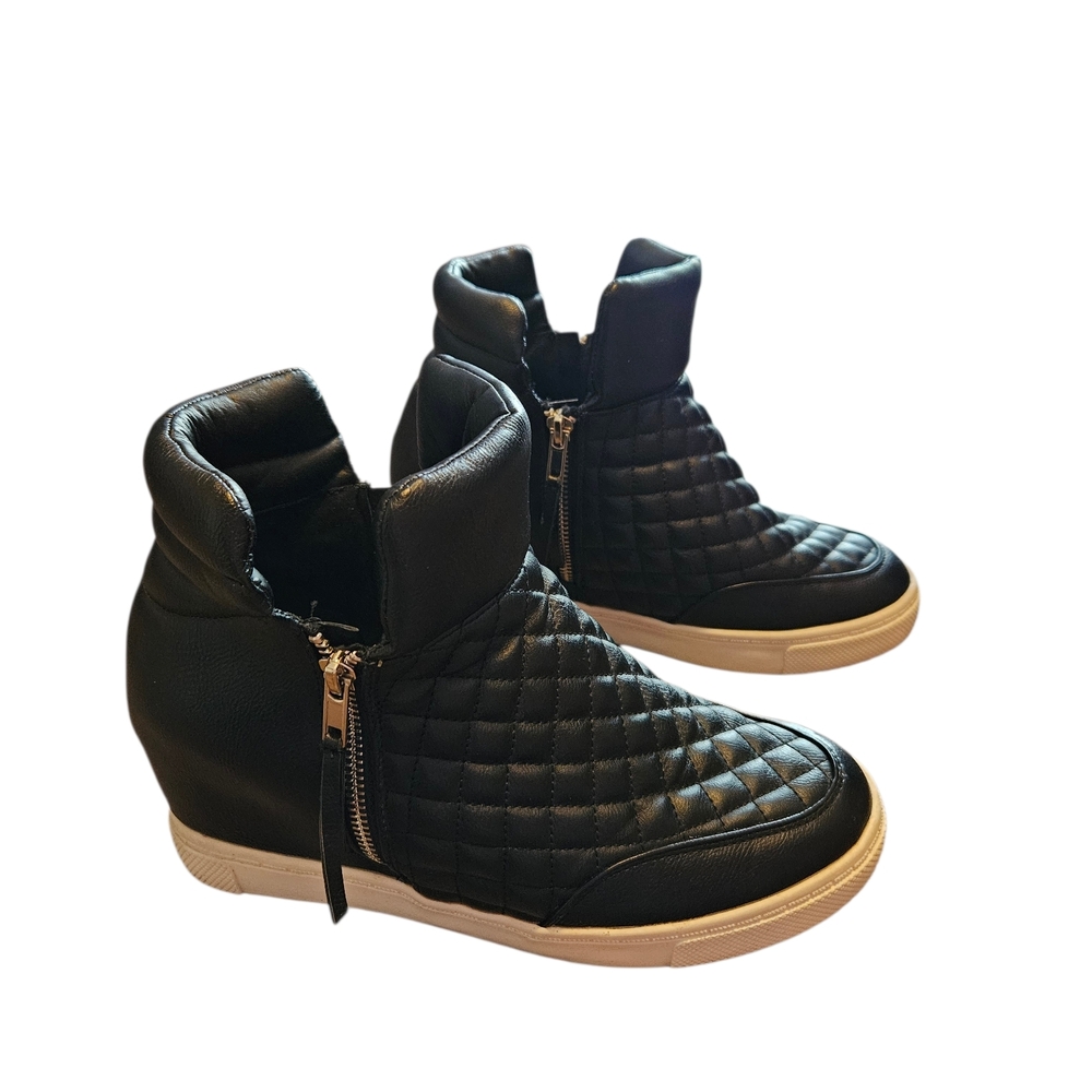 Steve Madden Linqs Black Quilted Wedge Sneakers Size 8